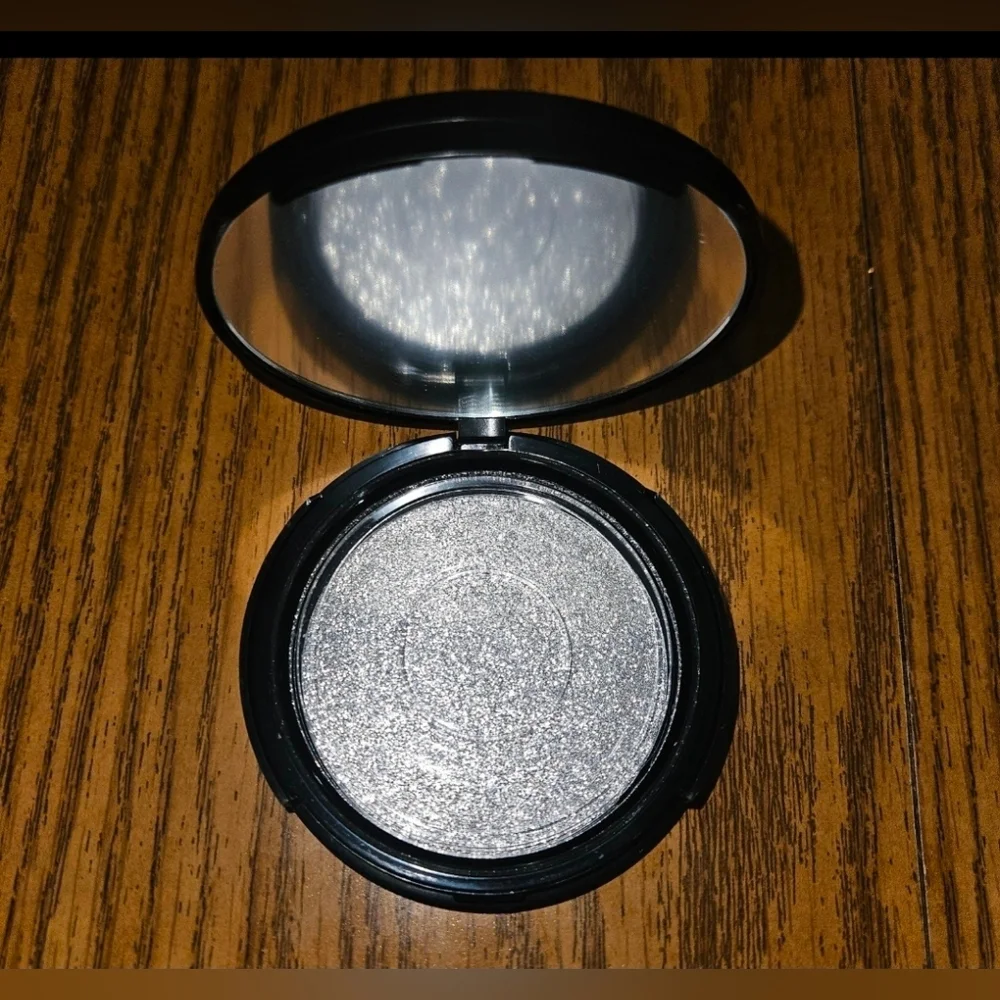 Compact Mirror + False Eyelash Storage Case BNIB